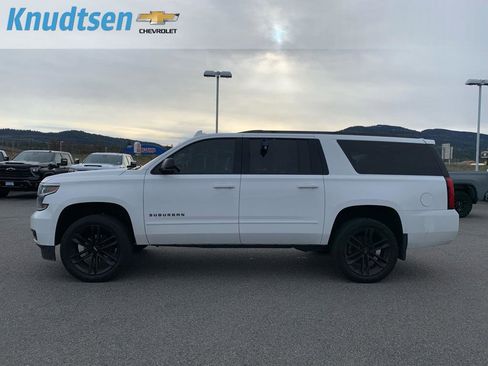 Used 2020 Chevrolet Suburban Premier image 4