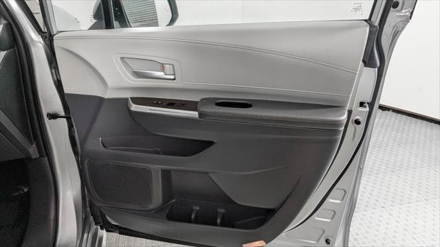 Used 2023 Toyota Sienna XLE AWD/4WD image 23