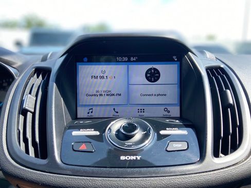 Used 2017 Ford Escape Titanium FWD image 31