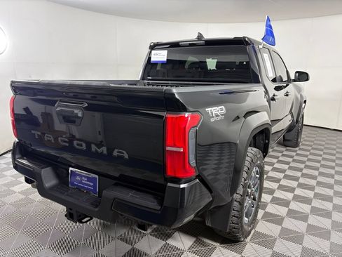 Used 2024 Toyota Tacoma TRD Sport AWD/4WD image 7