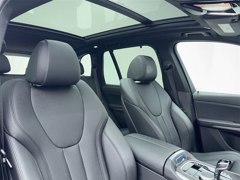 Used 2022 BMW X5 sDrive40i w/ Premium Package image 48