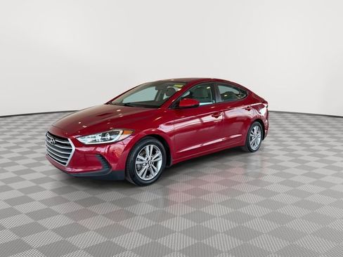 Used 2017 Hyundai Elantra SE image 5
