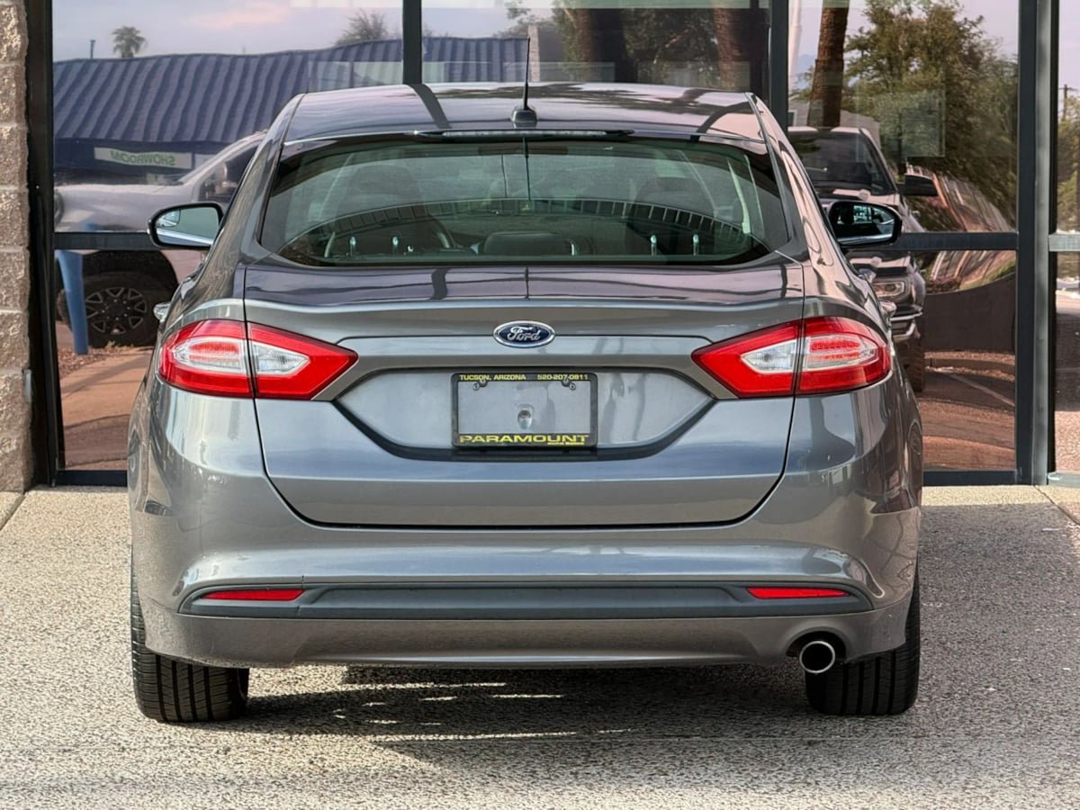 Used 2014 Ford Fusion SE FWD image 9