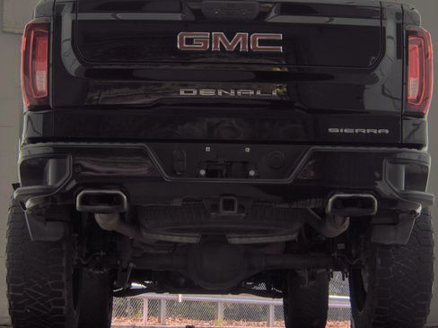 Used 2022 GMC Sierra 1500 Denali w/ Denali Premium Package AWD/4WD image 7