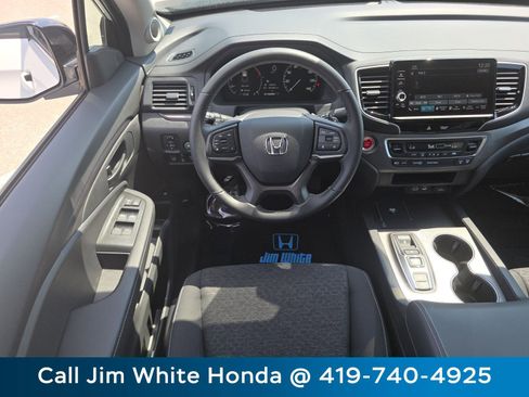 Certified 2025 Honda Ridgeline Sport image 24