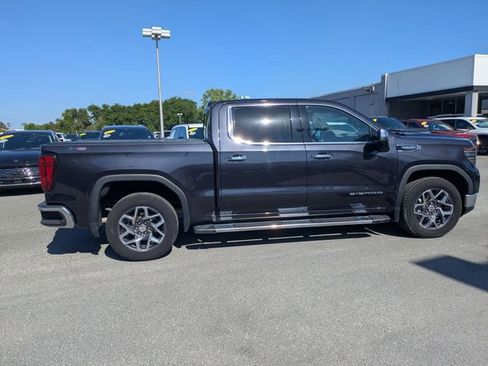 Used 2023 GMC Sierra 1500 SLT w/ SLT Premium Package AWD/4WD image 3