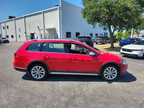 Used 2017 Volkswagen Golf Alltrack SE AWD/4WD image 5