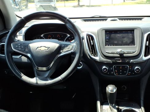 Used 2020 Chevrolet Equinox LT image 12