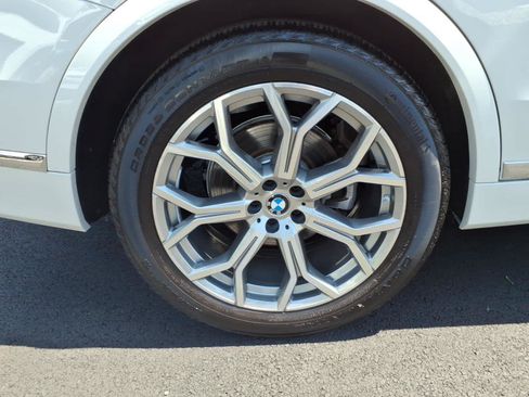 Used 2024 BMW X7 xDrive40i AWD/4WD image 10