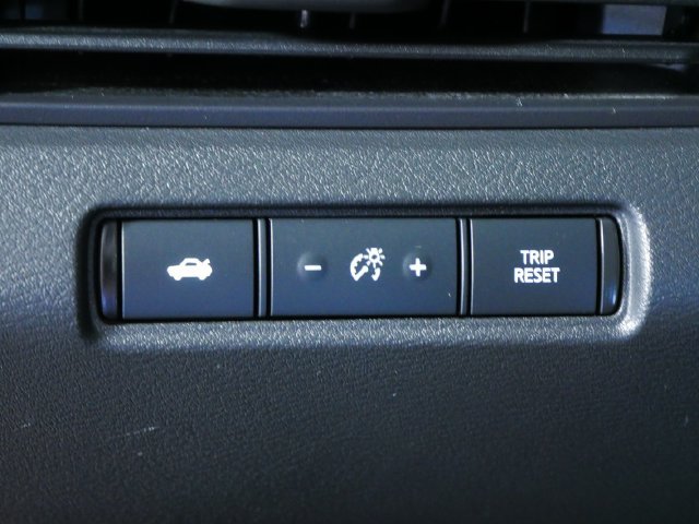 Used 2024 Nissan Altima 2.5 SV FWD image 23