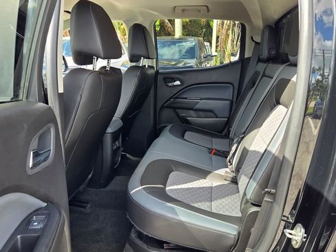Used 2018 Chevrolet Colorado Z71 RWD image 10