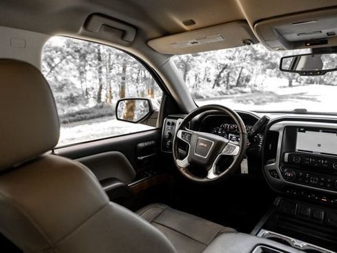 Used 2018 GMC Sierra 1500 SLT AWD/4WD image 13