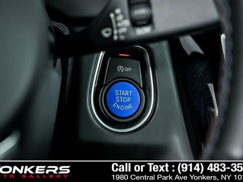 Used 2020 BMW M4 Coupe w/ Competition Package image 16