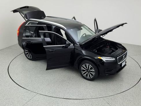 Used 2020 Volvo XC90 T6 Momentum w/ Protection Package image 39