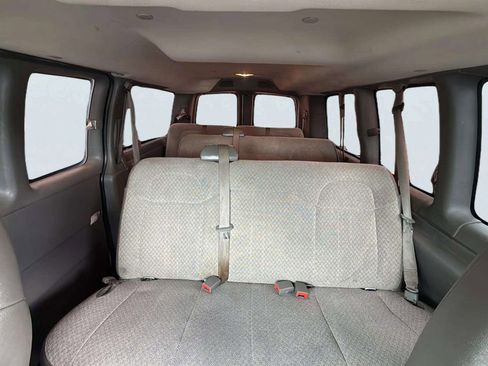 Used 2018 Chevrolet Express 3500 LT w/ LT Preferred Equipment Group RWD image 14