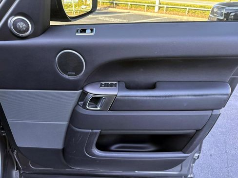 Used 2018 Land Rover Range Rover Sport HSE image 13