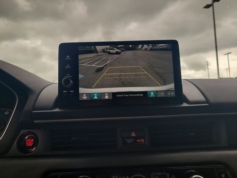 Used 2024 Honda Pilot Touring image 20