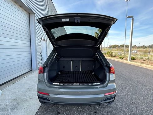 Used 2024 Audi Q3 2.0T Premium Plus w/ Premium Plus Package image 53