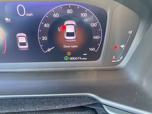 Used 2025 Honda Accord SE image 5