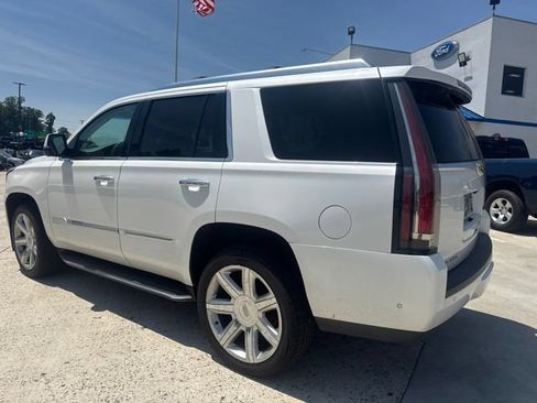 Used 2019 Cadillac Escalade Luxury AWD/4WD image 20