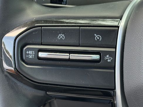 Used 2025 Chevrolet Colorado Trail Boss AWD/4WD image 29