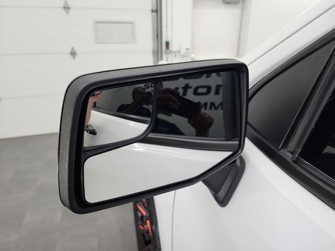 Used 2023 Chevrolet Silverado 1500 RST w/ Redline Edition AWD/4WD image 37