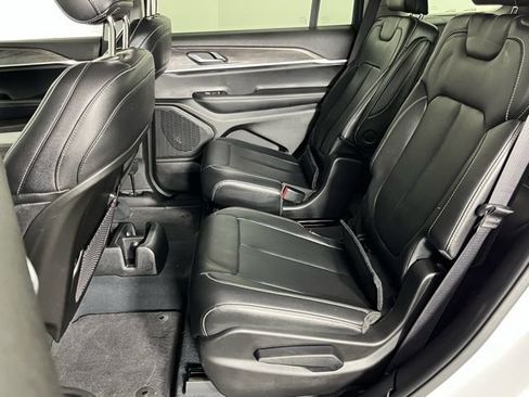 Used 2023 Jeep Grand Cherokee L Limited image 25