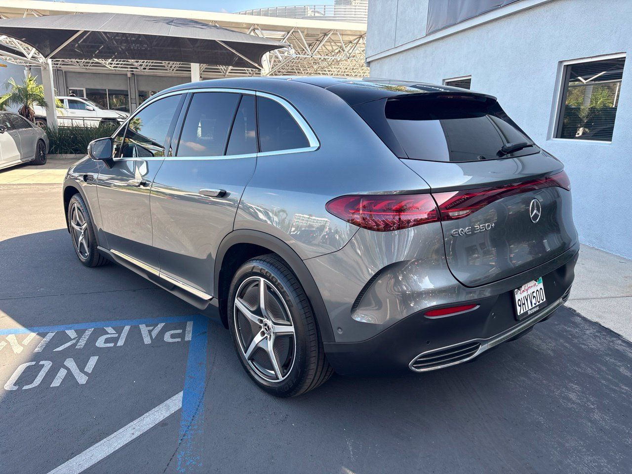 Used 2023 Mercedes-Benz EQE 350+ SUV image 6