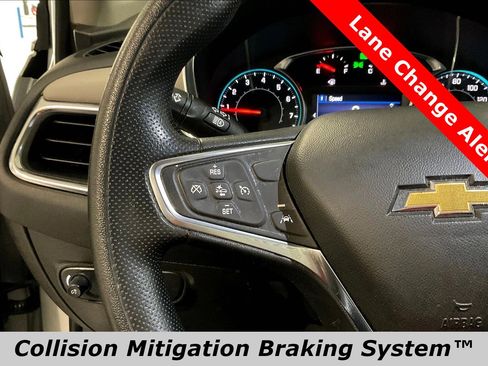 Used 2022 Chevrolet Equinox LT AWD/4WD image 11
