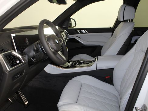 New 2026 BMW X5 xDrive40i w/ M Sport Package image 25