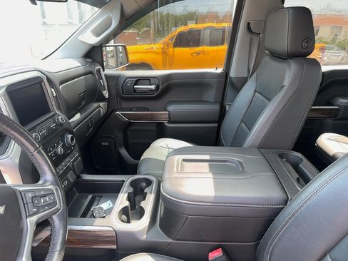 Used 2020 Chevrolet Silverado 1500 LT Trail Boss AWD/4WD image 16