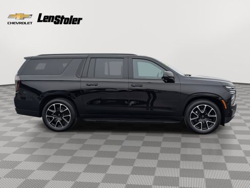 Used 2025 Chevrolet Suburban RST w/ RST Capability Package image 6
