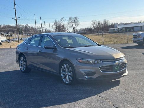 Used 2018 Chevrolet Malibu Premier w/ Premier Sun and Wheel Package image 7