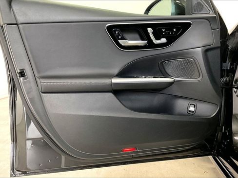 Used 2022 Mercedes-Benz C 300 Sedan image 21