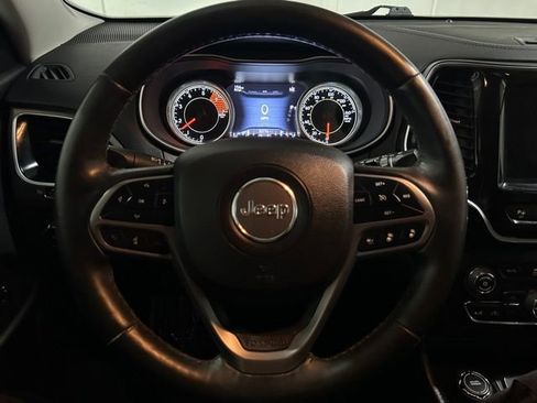 Used 2019 Jeep Cherokee Limited w/ Luxury Group image 23