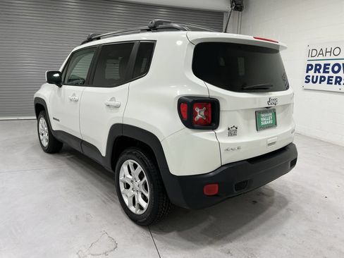 Used 2018 Jeep Renegade Latitude AWD/4WD image 6