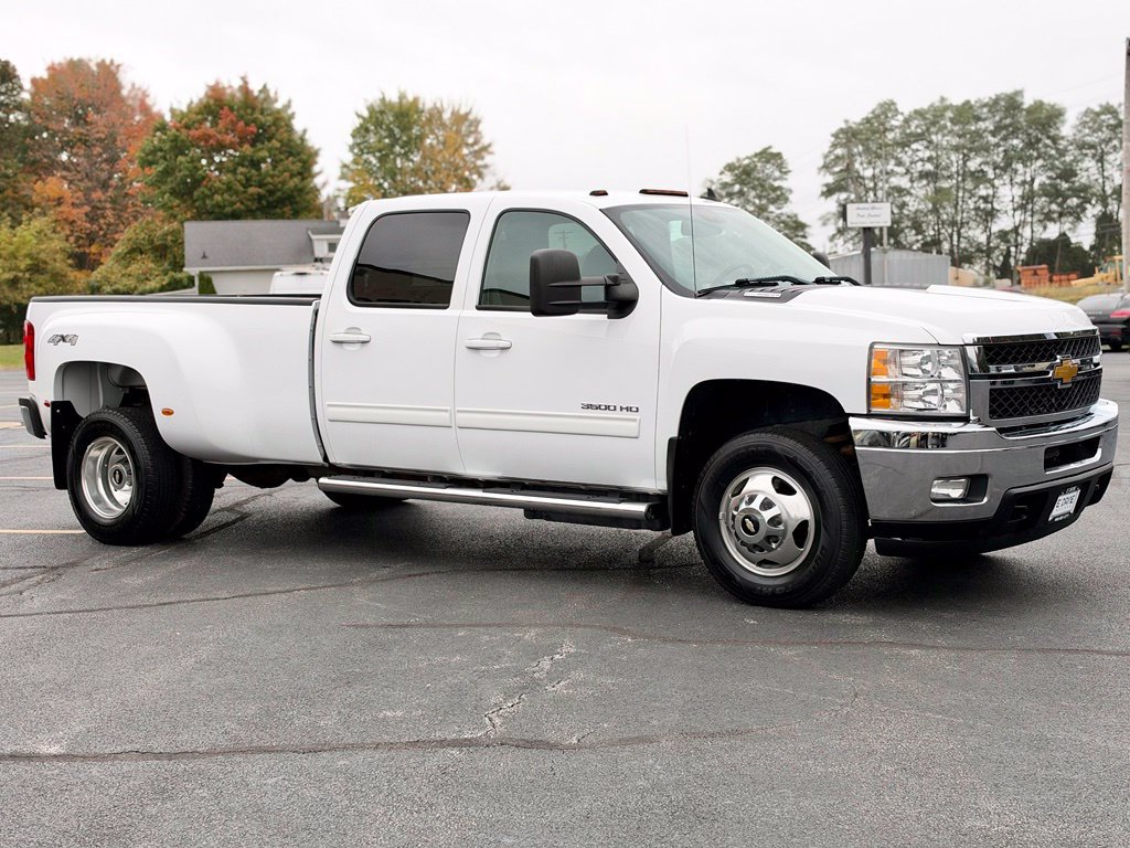 Used 2014 Chevrolet Silverado 3500 LTZ w/ LTZ Plus Package AWD/4WD image 4