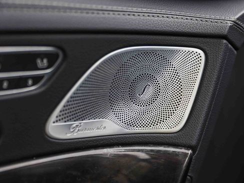 Used 2016 Mercedes-Benz S 550 Sedan image 29