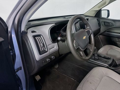 Used 2020 Chevrolet Colorado W/T w/ WT Convenience Package AWD/4WD image 9