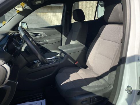 Used 2023 Chevrolet Traverse LT w/ LPO, Floor Liner Package image 10