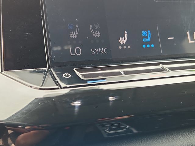 Certified 2025 Volkswagen Atlas SE AWD/4WD image 20