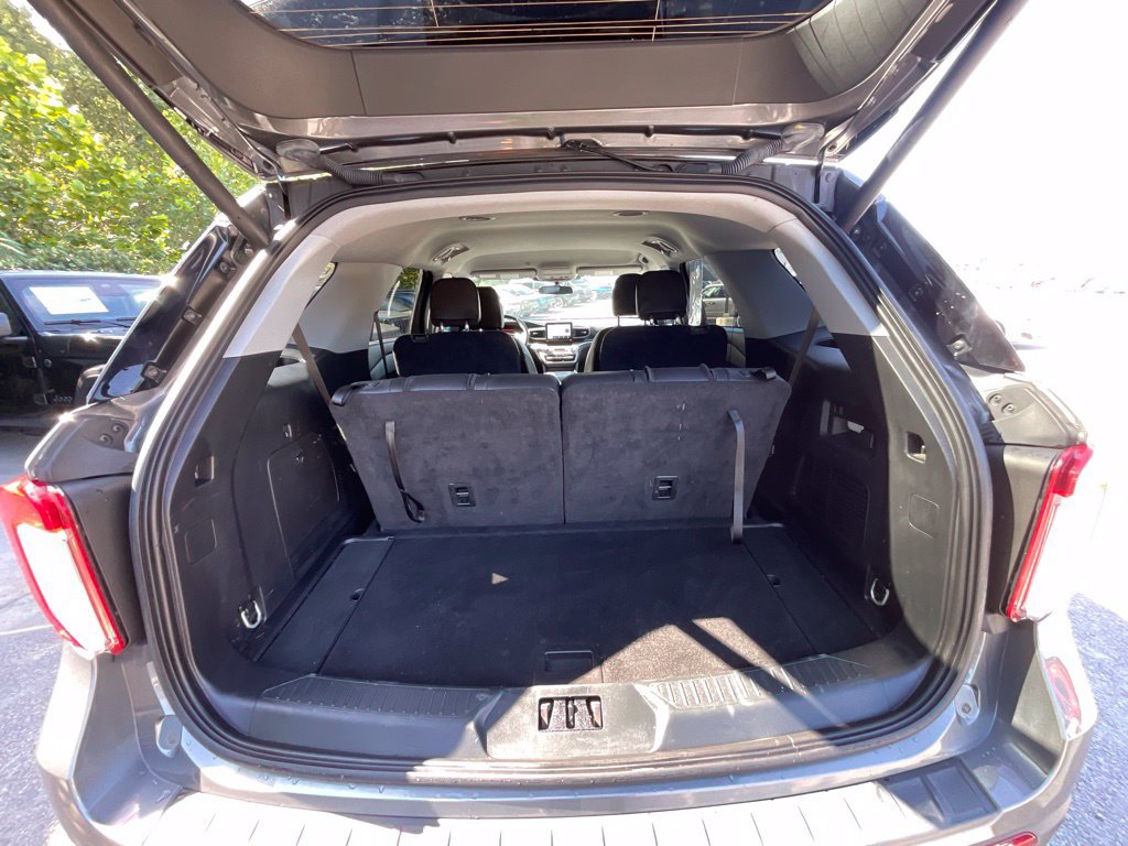 Used 2023 Ford Explorer XLT w/ Equipment Group 202A AWD/4WD image 27
