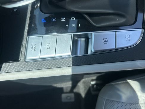 Certified 2026 Hyundai Elantra Limited FWD image 21