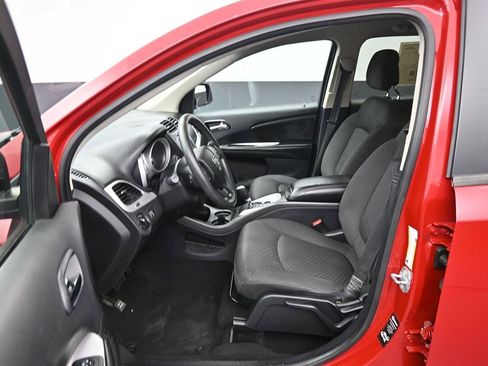 Used 2018 Dodge Journey SE w/ Blacktop Package FWD image 11