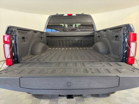 Used 2021 Ford F250 Lariat w/ Lariat Ultimate Package AWD/4WD image 28