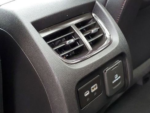 Used 2020 Chevrolet Blazer RS image 37