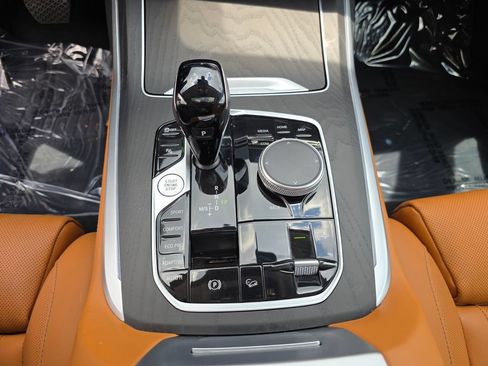 Used 2022 BMW X7 xDrive40i AWD/4WD image 33