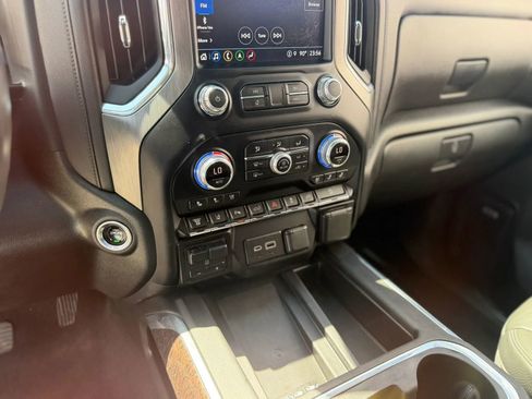 Used 2022 GMC Sierra 2500 Denali AWD/4WD image 39