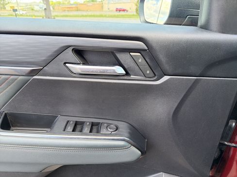 Used 2025 GMC Acadia AT4 AWD/4WD image 15