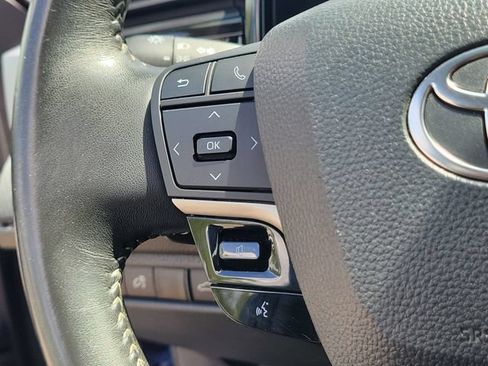 Used 2025 Toyota Camry SE FWD image 23